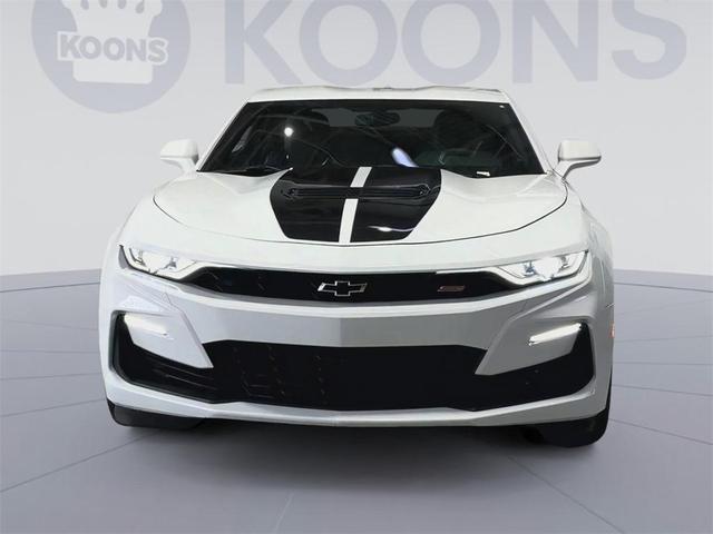 Photo of 2023 Summit White Chevrolet Camaro