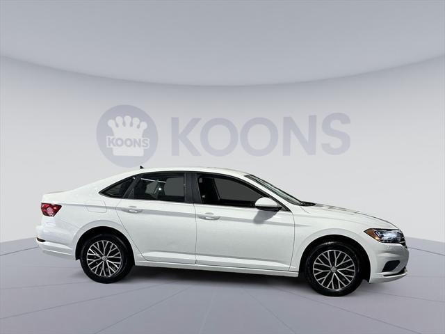 Photo of 2021 Pure White Volkswagen Jetta