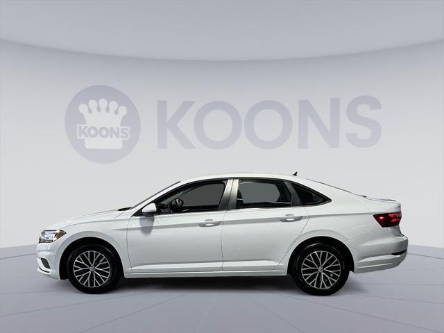 Photo of 2021 Pure White Volkswagen Jetta