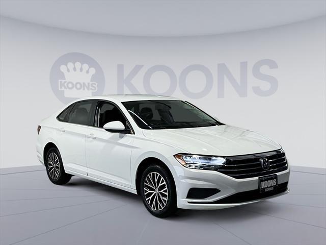 Photo of 2021 Pure White Volkswagen Jetta