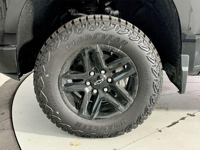 Photo of 2025 Black Chevrolet Silverado 1500
