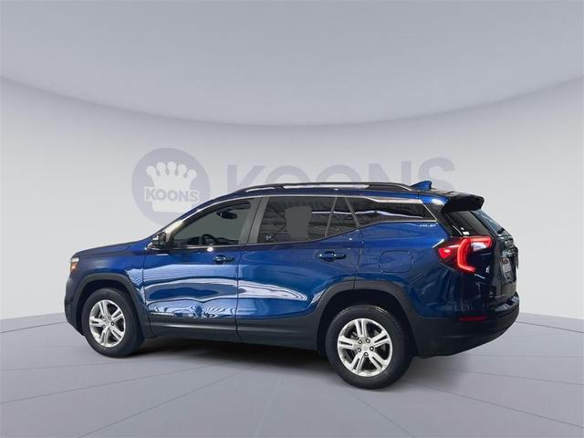 Photo of 2022 Marine Metallic GMC Terrain