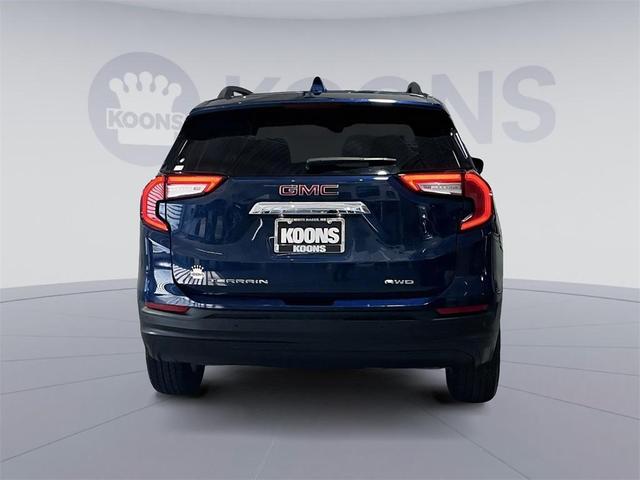 Photo of 2022 Marine Metallic GMC Terrain