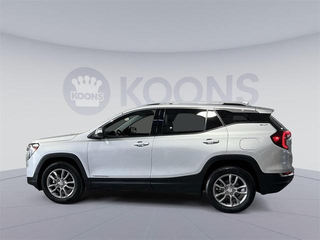Photo of 2022 Quicksilver Metallic GMC Terrain