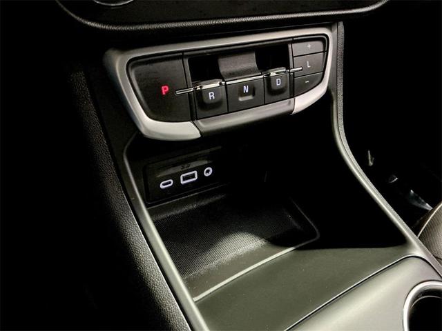 Photo of 2022 Quicksilver Metallic GMC Terrain