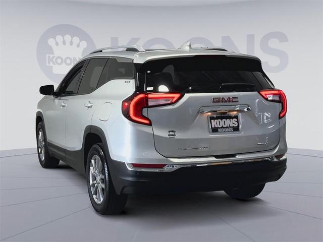 Photo of 2022 Quicksilver Metallic GMC Terrain