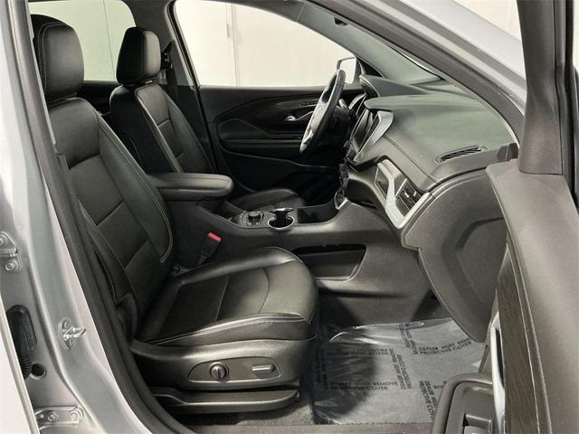 Photo of 2022 Quicksilver Metallic GMC Terrain