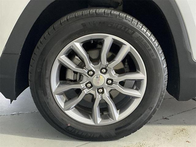 Photo of 2022 Quicksilver Metallic GMC Terrain