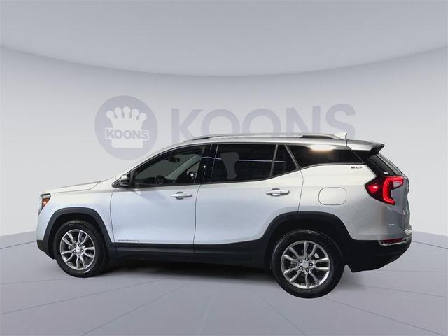 Photo of 2022 Quicksilver Metallic GMC Terrain