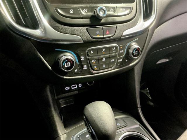 Photo of 2022 Mosaic Black Metallic Chevrolet Equinox