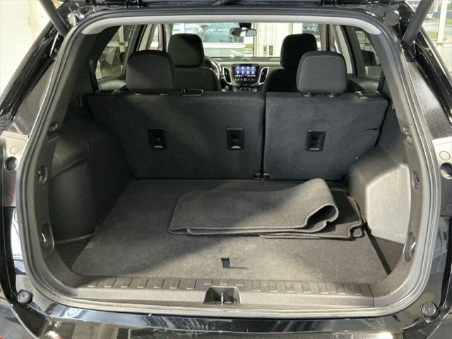 Photo of 2022 Mosaic Black Metallic Chevrolet Equinox