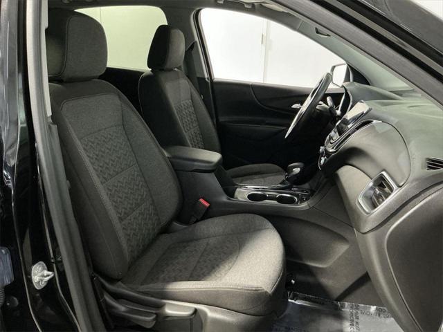Photo of 2022 Mosaic Black Metallic Chevrolet Equinox