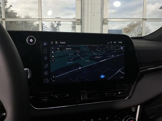 Photo of 2026 Polar White Tricoat Chevrolet Equinox
