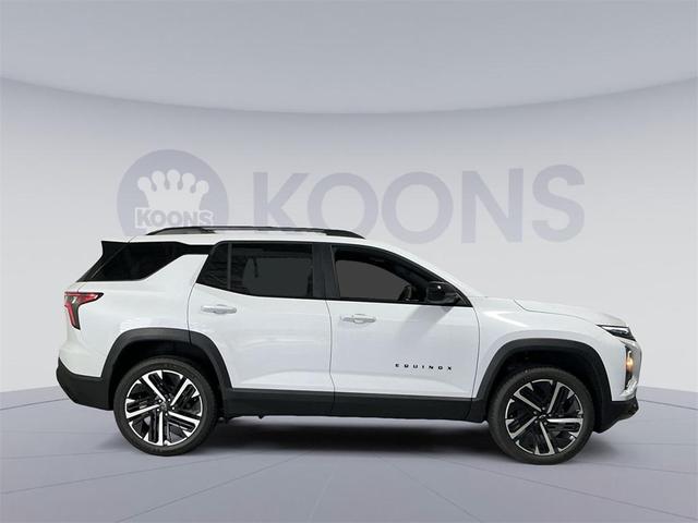 Photo of 2026 Polar White Tricoat Chevrolet Equinox