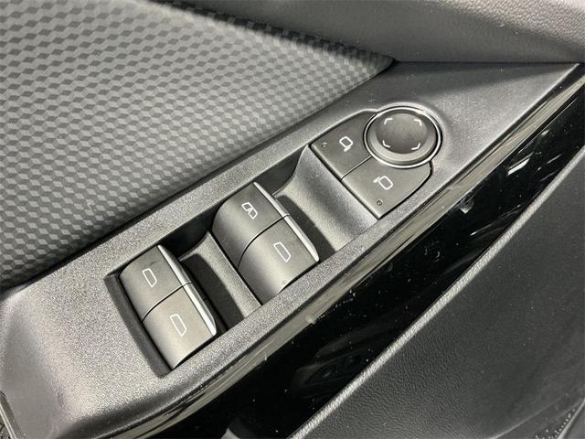 Photo of 2026 Polar White Tricoat Chevrolet Equinox