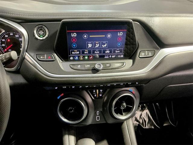 Photo of 2021 Silver Ice Metallic Chevrolet Blazer