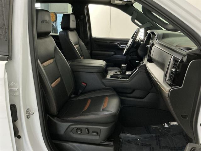 Photo of 2023 Summit White GMC Sierra 1500