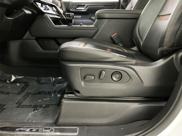 Photo of 2023 Summit White GMC Sierra 1500