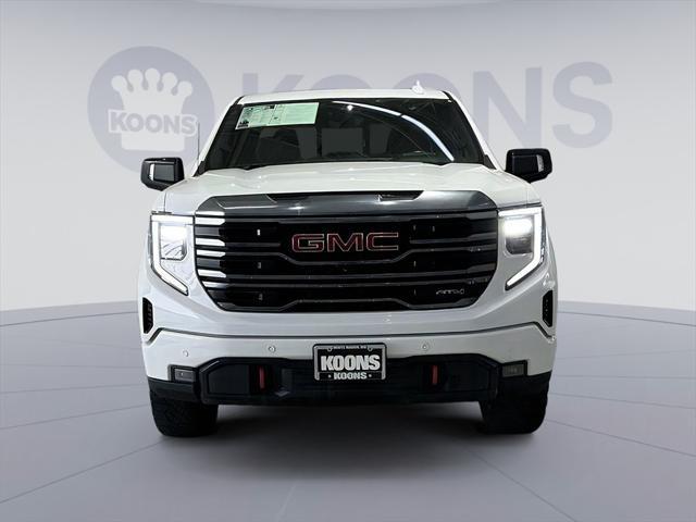 Photo of 2023 Summit White GMC Sierra 1500