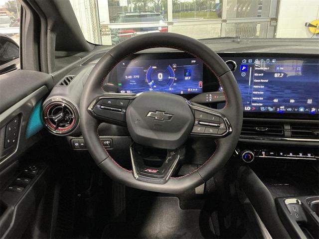 Photo of 2025 Iridescent Pearl Tricoat Chevrolet Equinox EV
