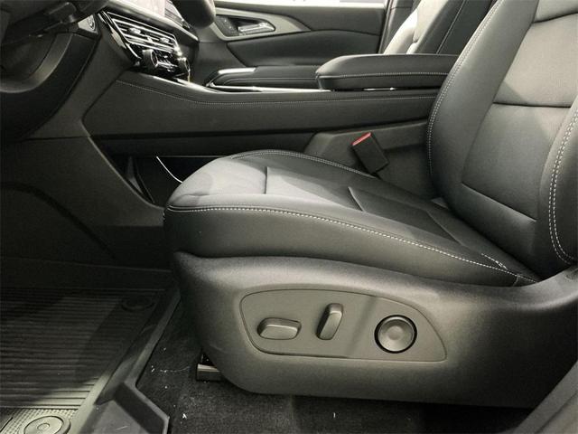 Photo of 2026 Mosaic Black Metallic Chevrolet Traverse