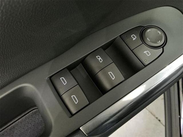 Photo of 2026 Mosaic Black Metallic Chevrolet Traverse