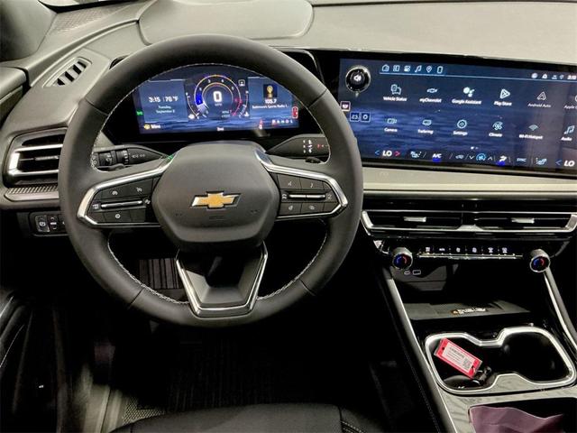 Photo of 2026 Mosaic Black Metallic Chevrolet Traverse