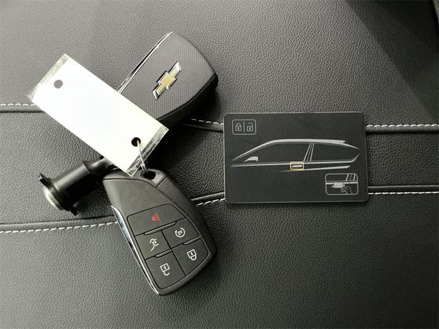 Photo of 2026 Mosaic Black Metallic Chevrolet Traverse