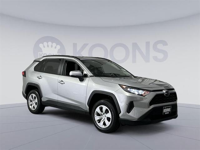Photo of 2021 Silver Sky Metallic Toyota RAV4