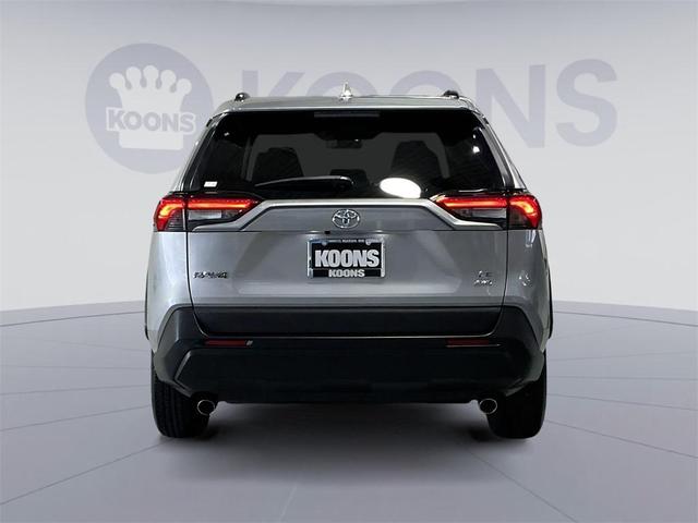 Photo of 2021 Silver Sky Metallic Toyota RAV4