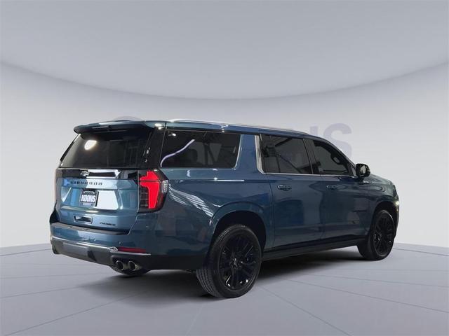 Photo of 2025 Lakeshore Blue Metallic Chevrolet Suburban