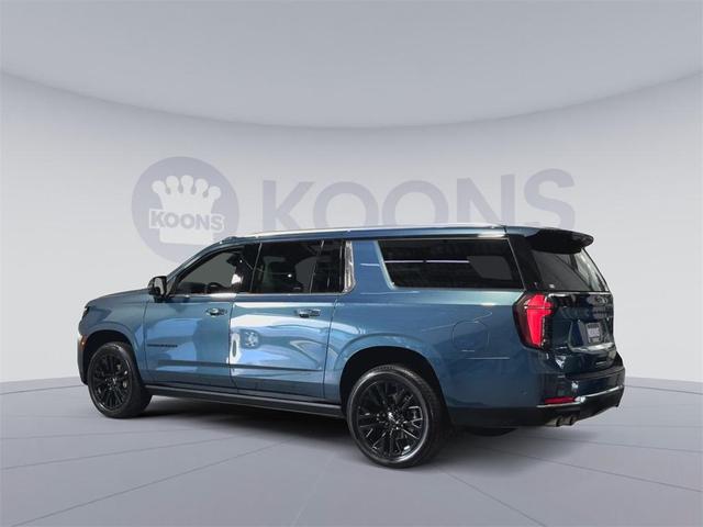 Photo of 2025 Lakeshore Blue Metallic Chevrolet Suburban