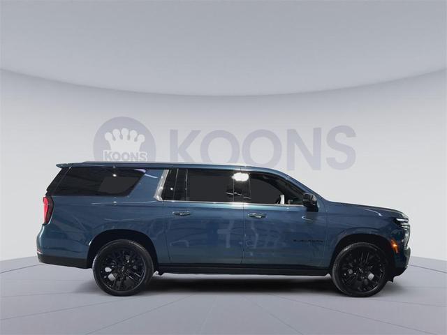 Photo of 2025 Lakeshore Blue Metallic Chevrolet Suburban