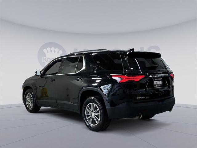 Photo of 2023 Mosaic Black Metallic Chevrolet Traverse