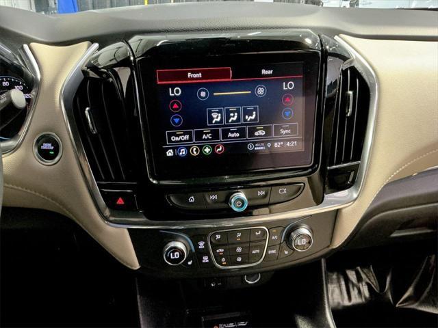 Photo of 2023 Mosaic Black Metallic Chevrolet Traverse