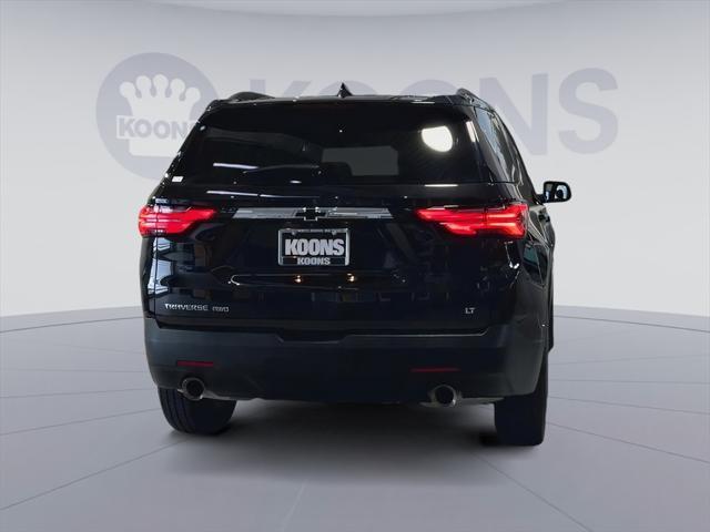 Photo of 2023 Mosaic Black Metallic Chevrolet Traverse