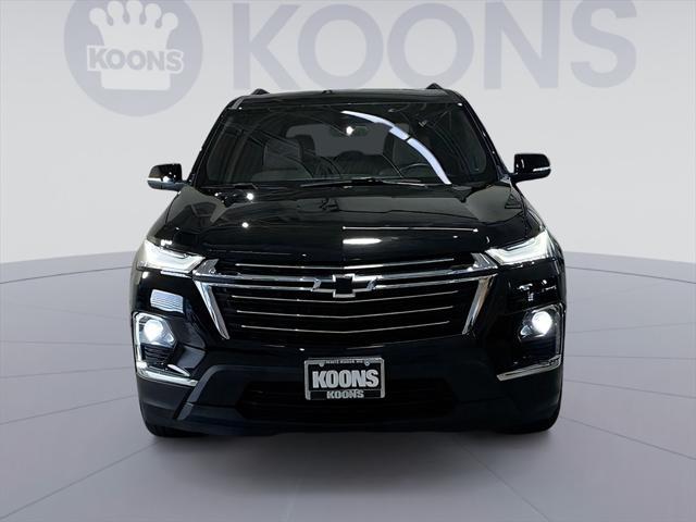 Photo of 2023 Mosaic Black Metallic Chevrolet Traverse