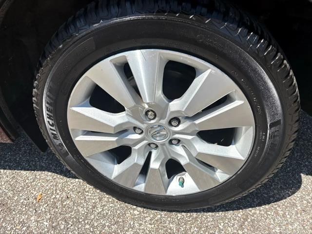 Photo of 2010 Maroon Acura RDX