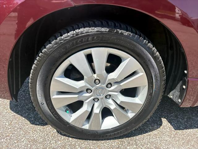 Photo of 2010 Maroon Acura RDX