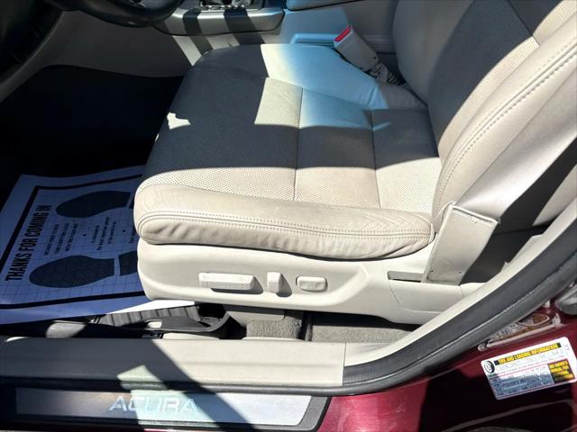 Photo of 2010 Maroon Acura RDX