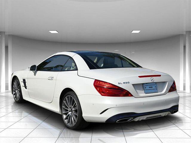 Photo of 2018 White Mercedes-Benz SL 450