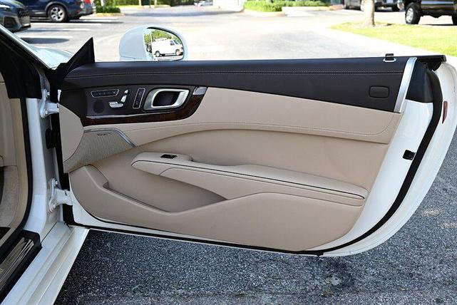 Photo of 2018 White Mercedes-Benz SL 450
