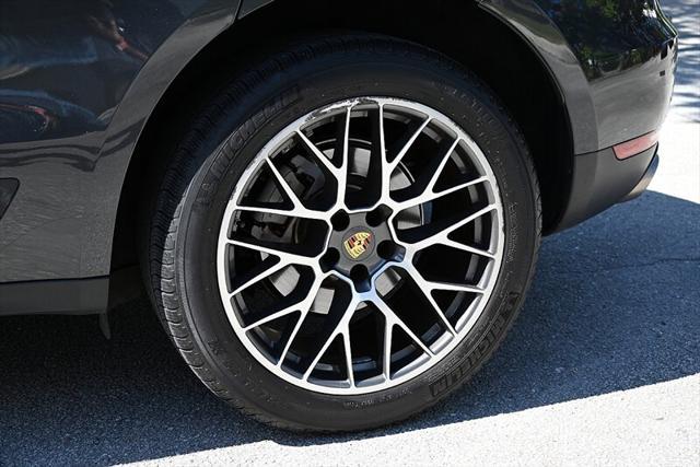 Photo of 2017 Volcano Grey Metallic Porsche Macan