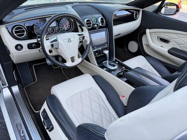 Photo of 2015 White Bentley Continental GT