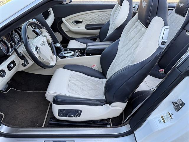 Photo of 2015 White Bentley Continental GT