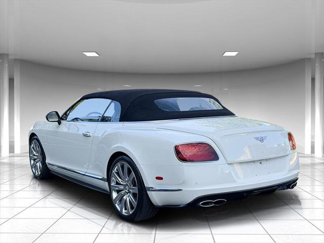 Photo of 2015 White Bentley Continental GT
