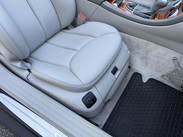 Photo of 2003 Silver Mercedes-Benz SL-Class