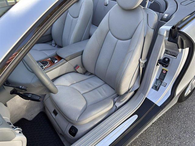 Photo of 2003 Silver Mercedes-Benz SL-Class