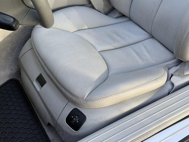 Photo of 2003 Silver Mercedes-Benz SL-Class