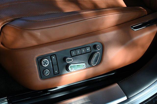 Photo of 2015 Beluga Solid Bentley Flying Spur